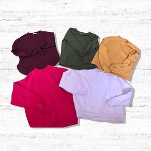 5 sweatshirts fit a small to med